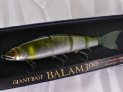 MADNESS Madonesu Giant Bait Balam 300 #08 Clear Ayu 168g